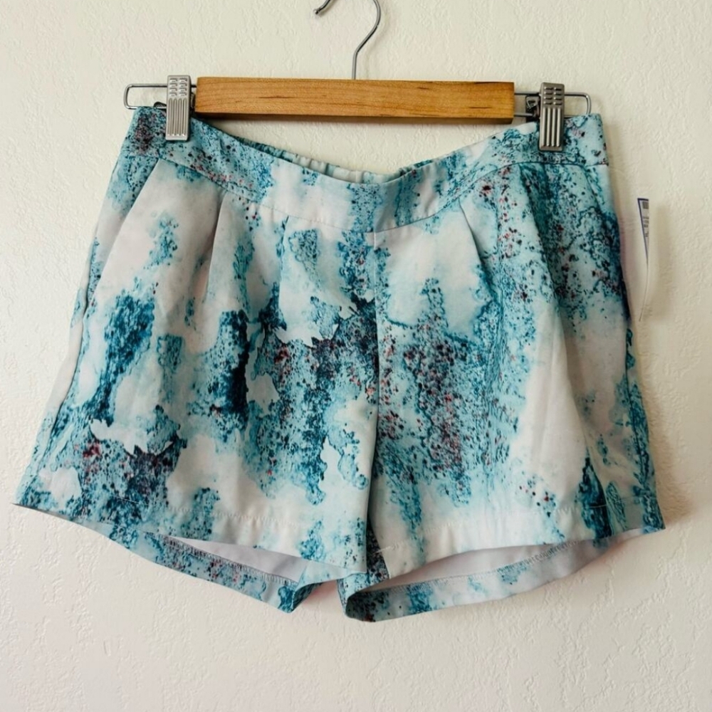 Mossimo Blue and White Abstract Pattern Shorts